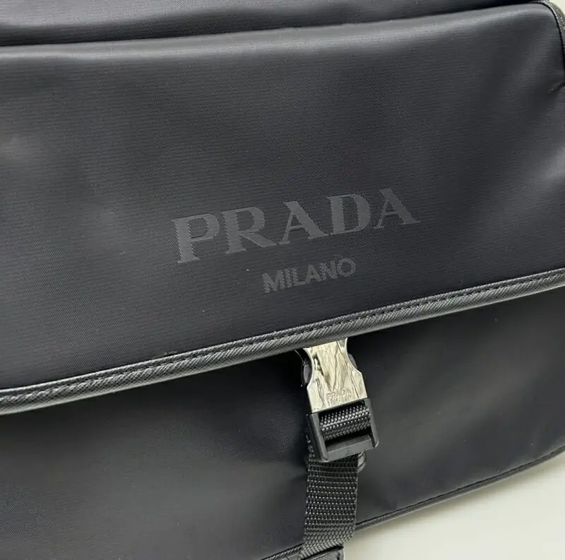 prada aaa homme mini sac a main s_115a7733